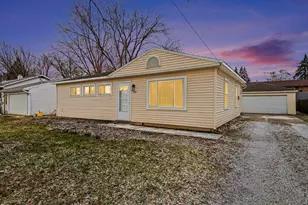 129 Barry St SE, Grand Rapids, MI 49548 - Photo 2