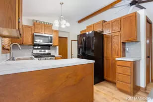 161 W 33rd St, Holland, MI 49423 - Photo 12