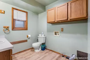 161 W 33rd St, Holland, MI 49423 - Photo 28