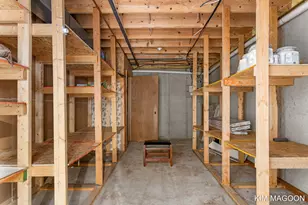 161 W 33rd St, Holland, MI 49423 - Photo 36