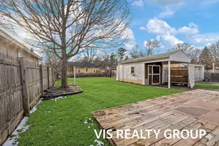 319 Visser St, Spring Lake, MI 49456 - Photo 2