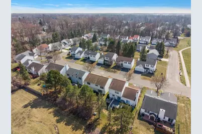 37660 N Butler Circle, Westland, MI 48186 - Photo 32