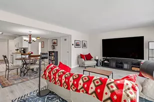 719 Watersedge Dr, Ann Arbor, MI 48105 - Photo 8