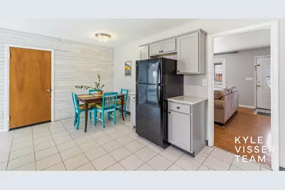 1661 Herrick Avenue NE, Grand Rapids, MI 49505 - Photo 8