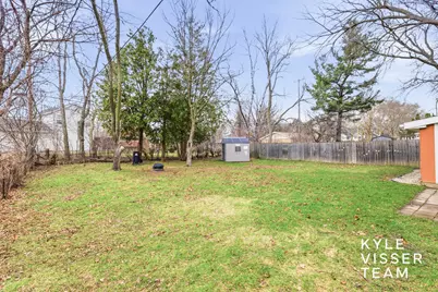 1661 Herrick Avenue NE, Grand Rapids, MI 49505 - Photo 22