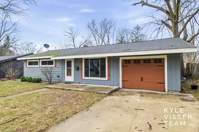 1661 Herrick Avenue NE, Grand Rapids, MI 49505 - Photo 2