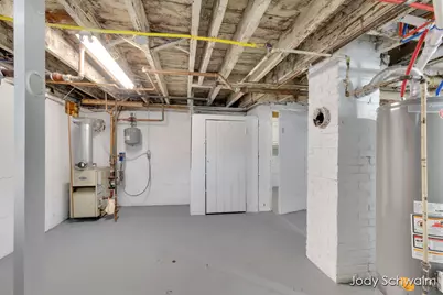 1407 Montgomery Avenue, Muskegon, MI 49441 - Photo 32