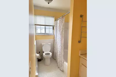 22039 E 11 Mile Road #20, Saint Clair Shores, MI 48081 - Photo 20