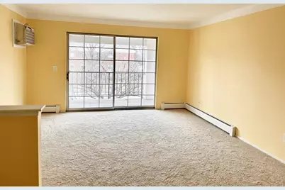 22039 E 11 Mile Road #20, Saint Clair Shores, MI 48081 - Photo 4