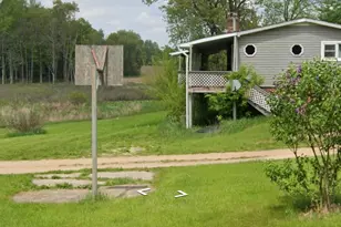 11861 Floria Rd, Delton, MI 49046 - Photo 8