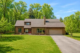 903 Cram Ln, Albion, MI 49224 - Photo 1