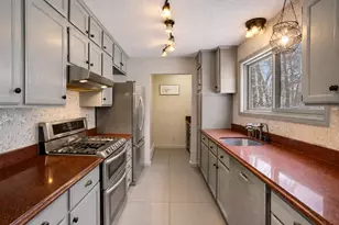 903 Cram Ln, Albion, MI 49224 - Photo 10