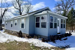 48705 92nd Ave, Decatur, MI 49045 - Photo 2