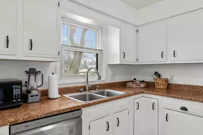 6303 Surrey Street, Portage, MI 49024 - Photo 10