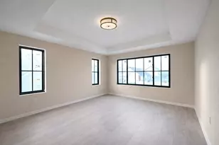 23379 Primrose Ln, Brownstown, MI 48183 - Photo 10