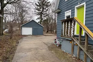 314 W Southern Ave, Muskegon, MI 49441 - Photo 2
