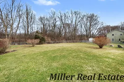 1425 S Montgomery Street, Hastings, MI 49058 - Photo 6
