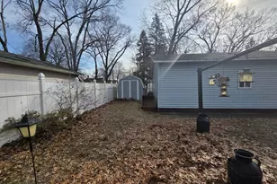 1040 James Ave, Muskegon, MI 49442 - Photo 4