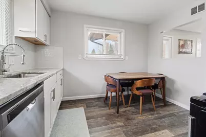 24337 Pennie Street, Dearborn Heights, MI 48125 - Photo 8