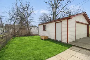 24337 Pennie St, Dearborn Heights, MI 48125 - Photo 16