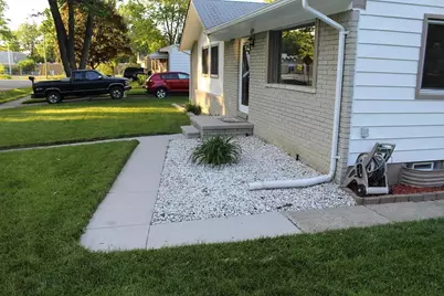 655 Robinwood Drive, Troy, MI 48083 - Photo 2