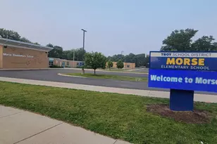 655 Robinwood Dr, Troy, MI 48083 - Photo 36