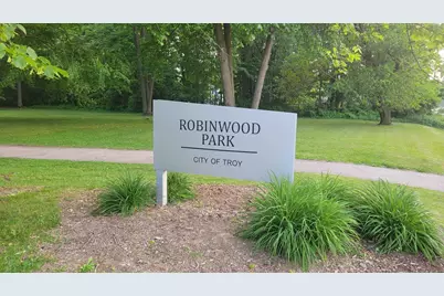 655 Robinwood Drive, Troy, MI 48083 - Photo 44