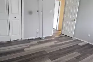 655 Robinwood Dr, Troy, MI 48083 - Photo 14