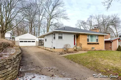 1435 Diamond Avenue NE, Grand Rapids, MI 49505 - Photo 2