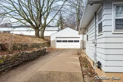 1435 Diamond Avenue NE, Grand Rapids, MI 49505 - Photo 4