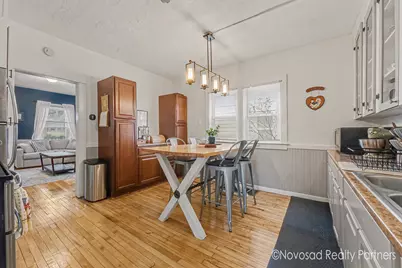 725 Crescent Street NE, Grand Rapids, MI 49503 - Photo 2