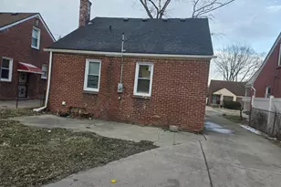 18556 Kentfield St, Detroit, MI 48219 - Photo 2