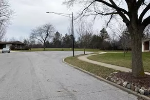 2310 Churchill Dr, Ann Arbor, MI 48103 - Photo 74