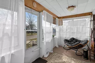 630 St Clair Ave, Jackson, MI 49202 - Photo 6