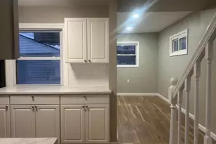 1977 Princeton Rd, Berkley, MI 48072 - Photo 4