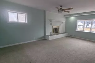 189 Ackerson Lake Dr, Jackson, MI 49201 - Photo 2