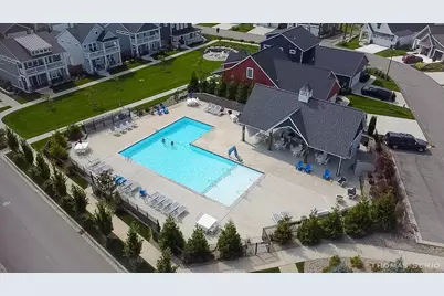 940 S Lake Street, Whitehall, MI 49461 - Photo 4