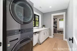 1607 Sheldon Rd, Grand Haven, MI 49417 - Photo 36