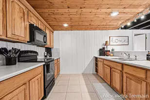 7553 68th St SE, Caledonia, MI 49316 - Photo 8