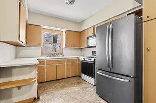 100 Westwood St, Hillsdale, MI 49242 - Photo 4