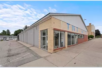 310 N Michigan Avenue, Big Rapids, MI 49307 - Photo 2