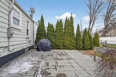 2333 Barrett Avenue, Royal Oak, MI 48067 - Photo 18