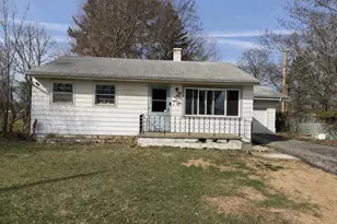 132 Lilac St, Paw Paw, MI 49079 - Photo 1