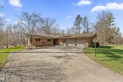 70902 Sunrise Drive, Edwardsburg, MI 49112 - Photo 2