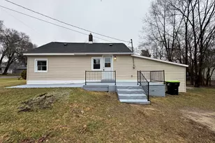 1101 E North St, Greenville, MI 48838 - Photo 1