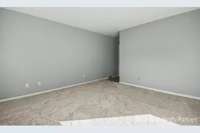 6028 Gleneagle Drive, Hudsonville, MI 49426 - Photo 10