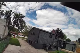 20452 Dubois, Clinton Twp, MI 48035 - Photo 2