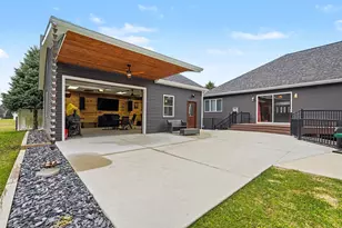 531 Foxmoor Dr, Plainwell, MI 49080 - Photo 6