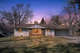 3304 Spring Arbor Rd, Jackson, MI 49203 - Photo 2