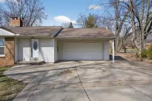 3304 Spring Arbor Rd, Jackson, MI 49203 - Photo 4